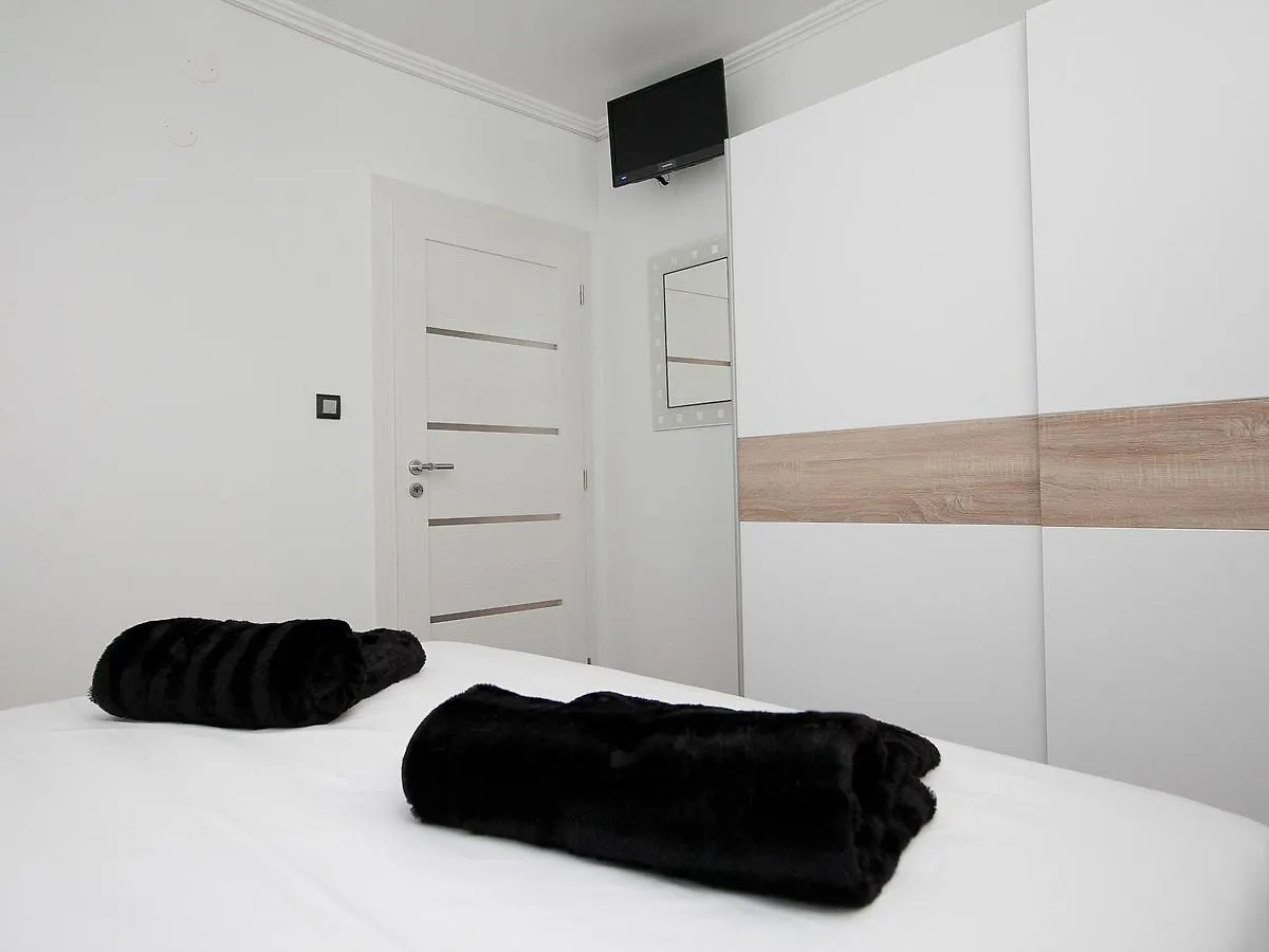 Apartment Stella 자다르